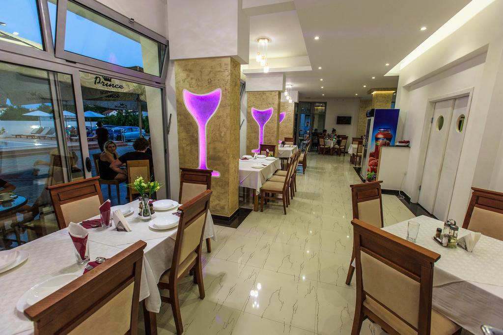 Hotel Edita 울친 외부 사진
