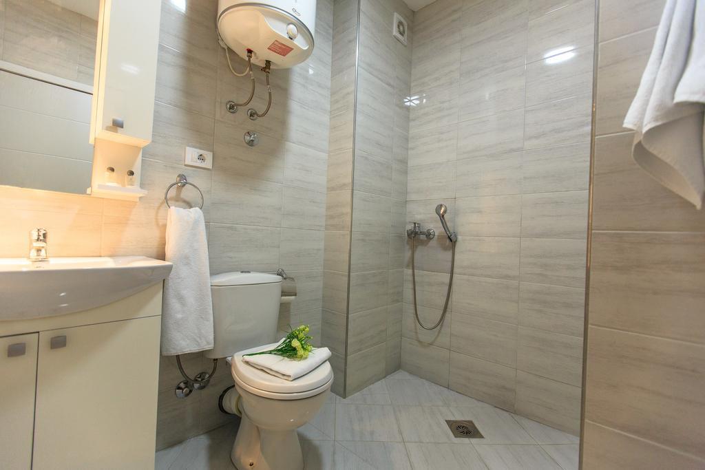 Hotel Edita 울친 외부 사진