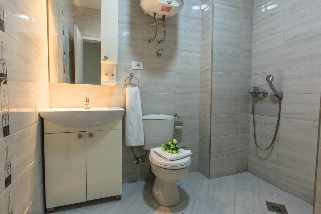 Hotel Edita 울친 외부 사진