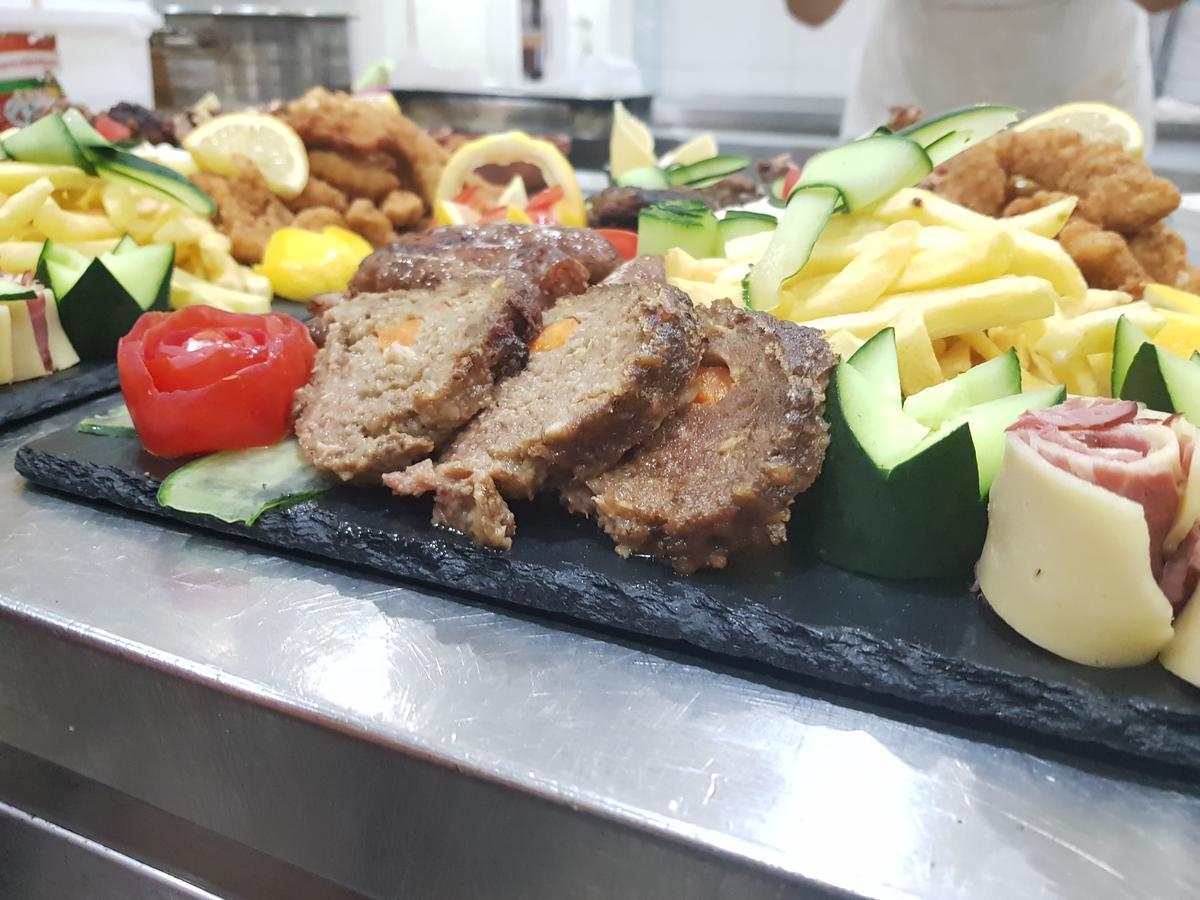 Hotel Edita 울친 외부 사진